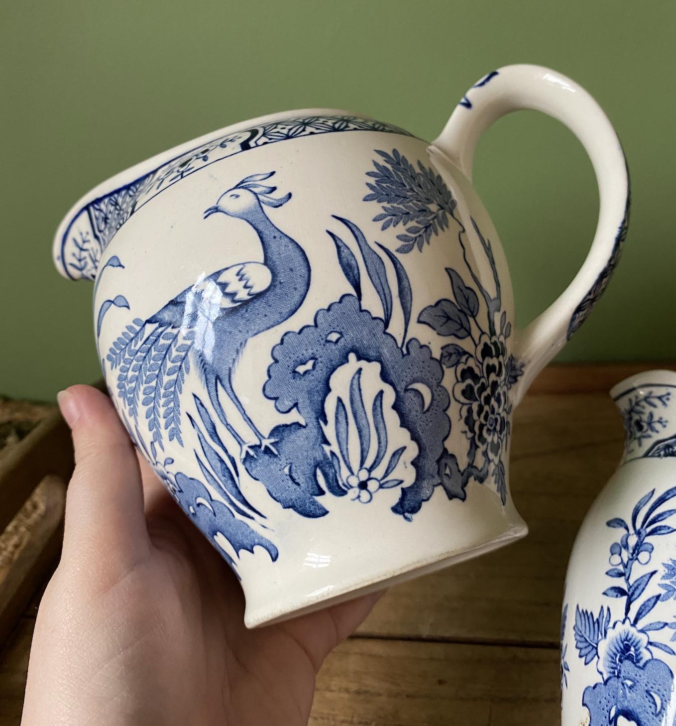 Wood & Sons Yuan Milk Pitchers | Jugs