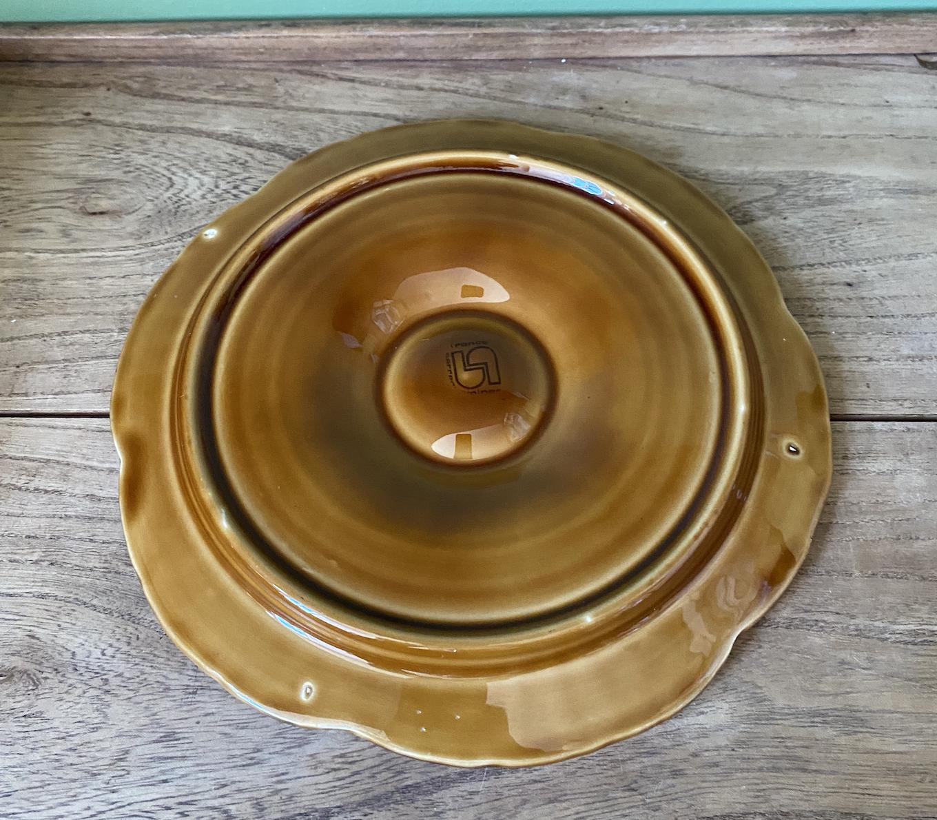Sarreguemines Barbotine Yellow & Green Scalloped Oyster Plate