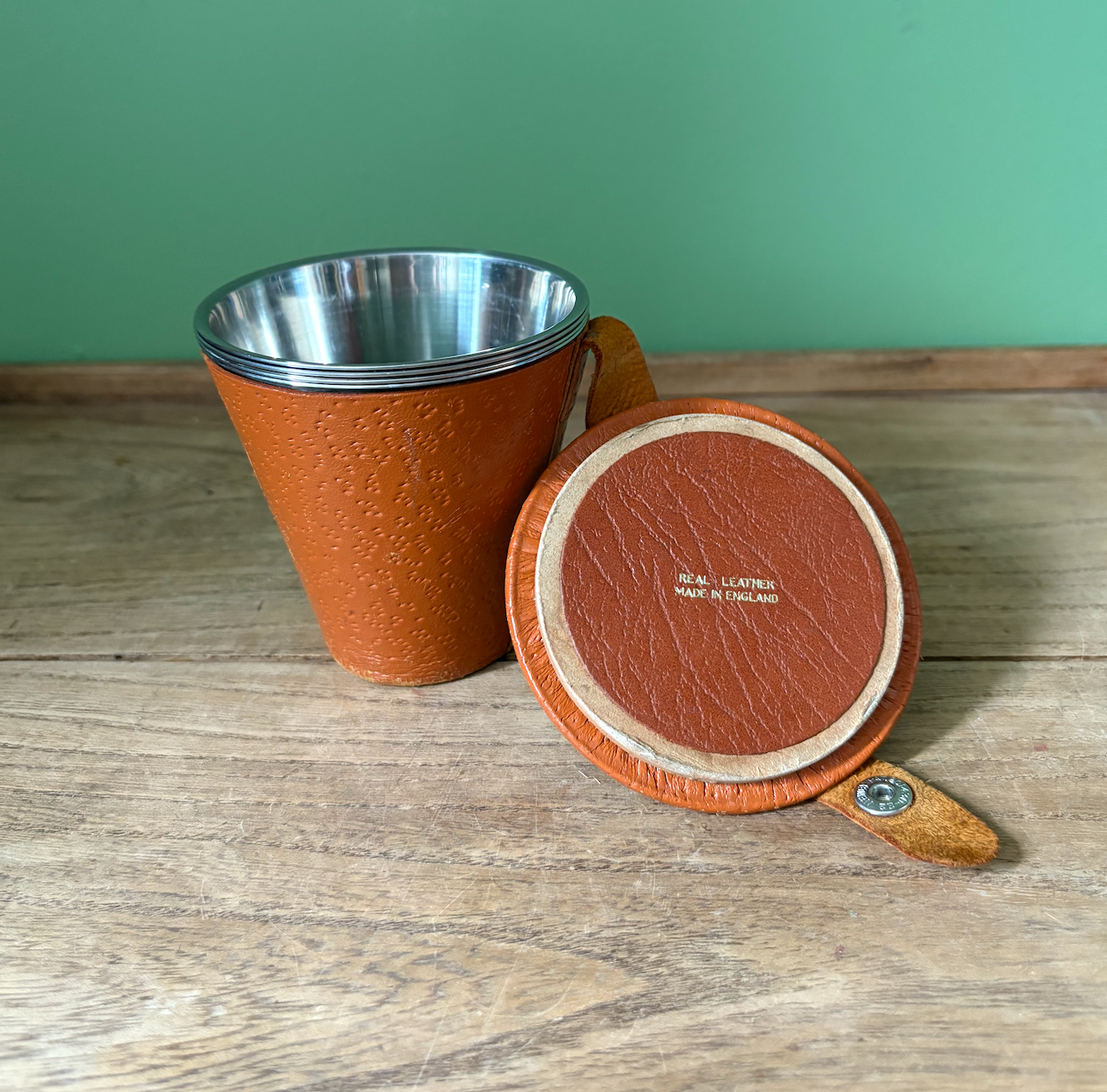 Rostfritt Stal Sweden 18/8 Stirrup Cups in Brown Leather Case