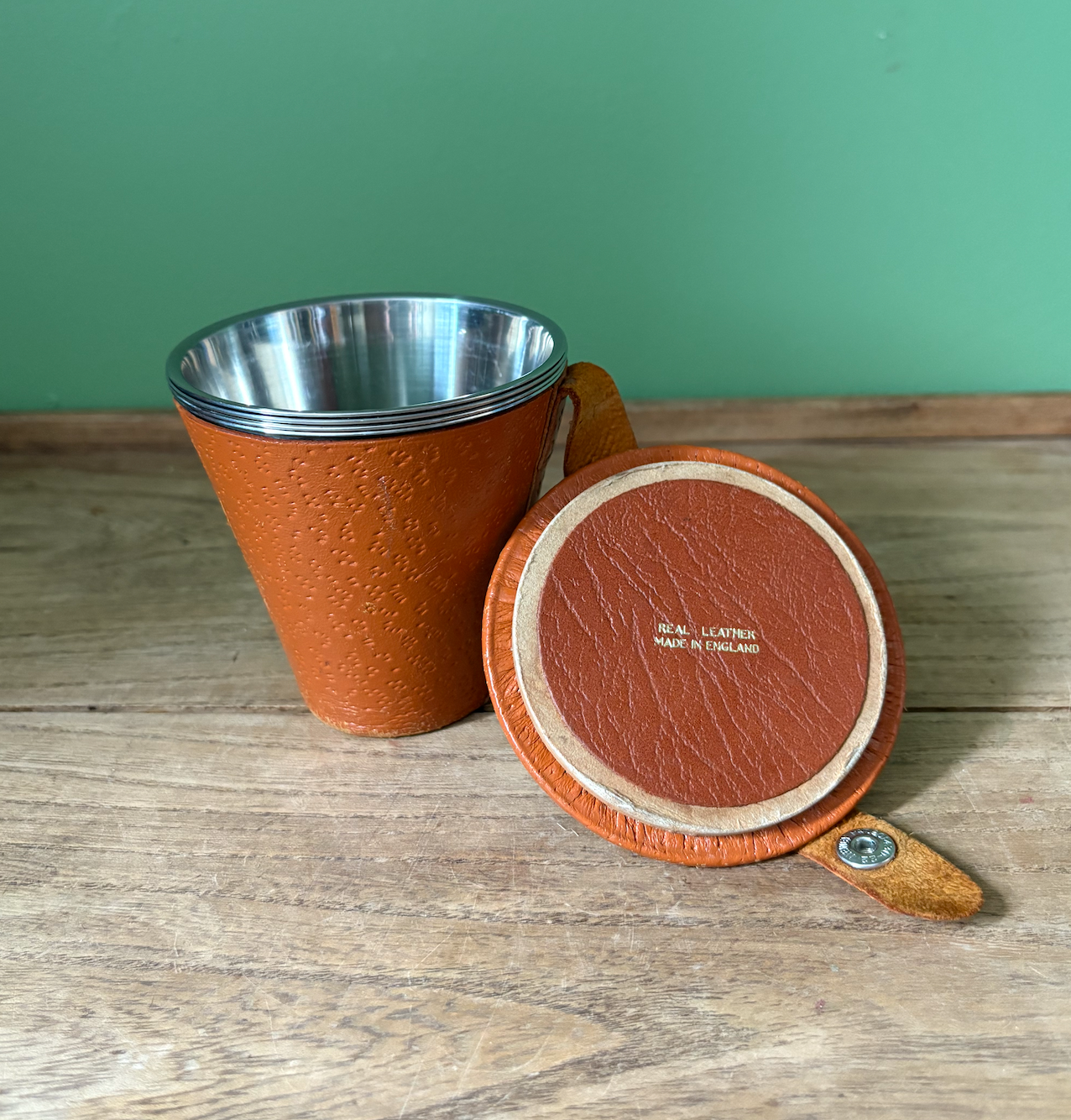 Rostfritt Stal Sweden 18/8 Stirrup Cups in Brown Leather Case