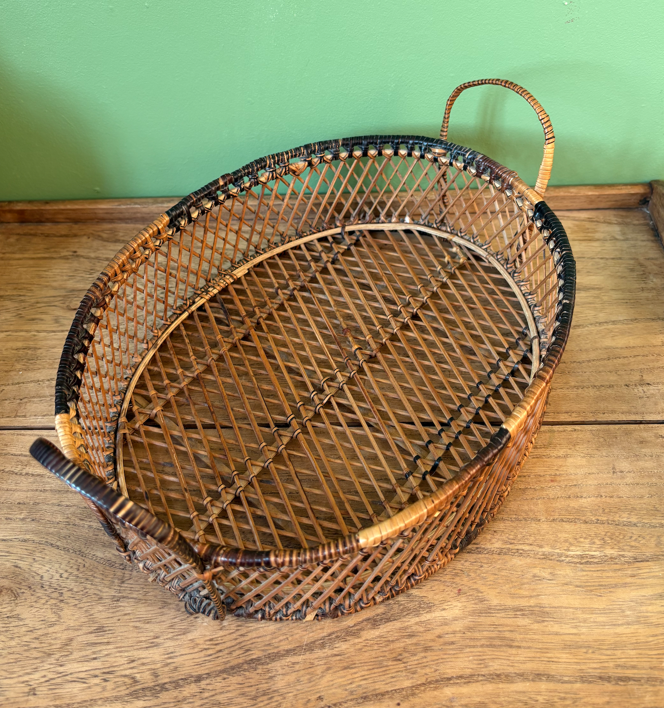 Finely Handwoven Thin Pencil Rattan Reed Ear Handle Round Basket Tray