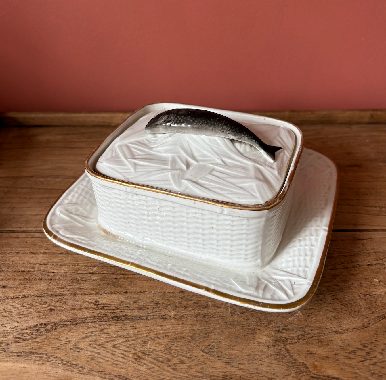 George Jones Albino Majolica Ironstone Sardine Box