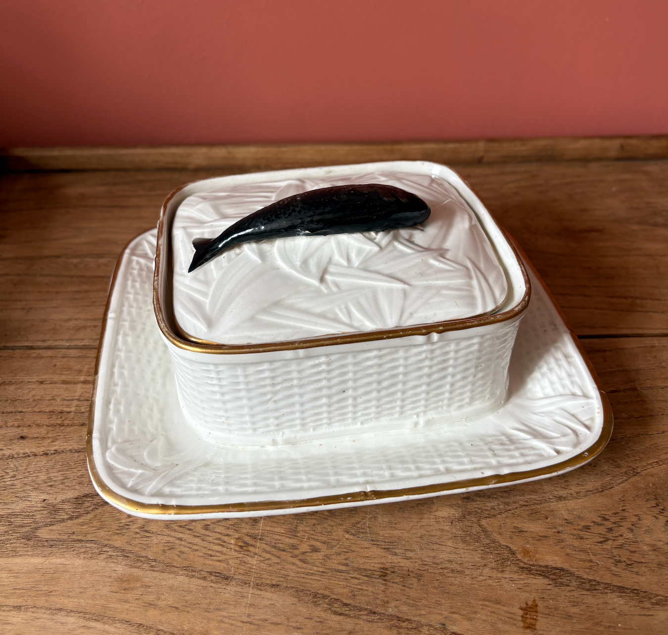 George Jones Albino Majolica Ironstone Sardine Box