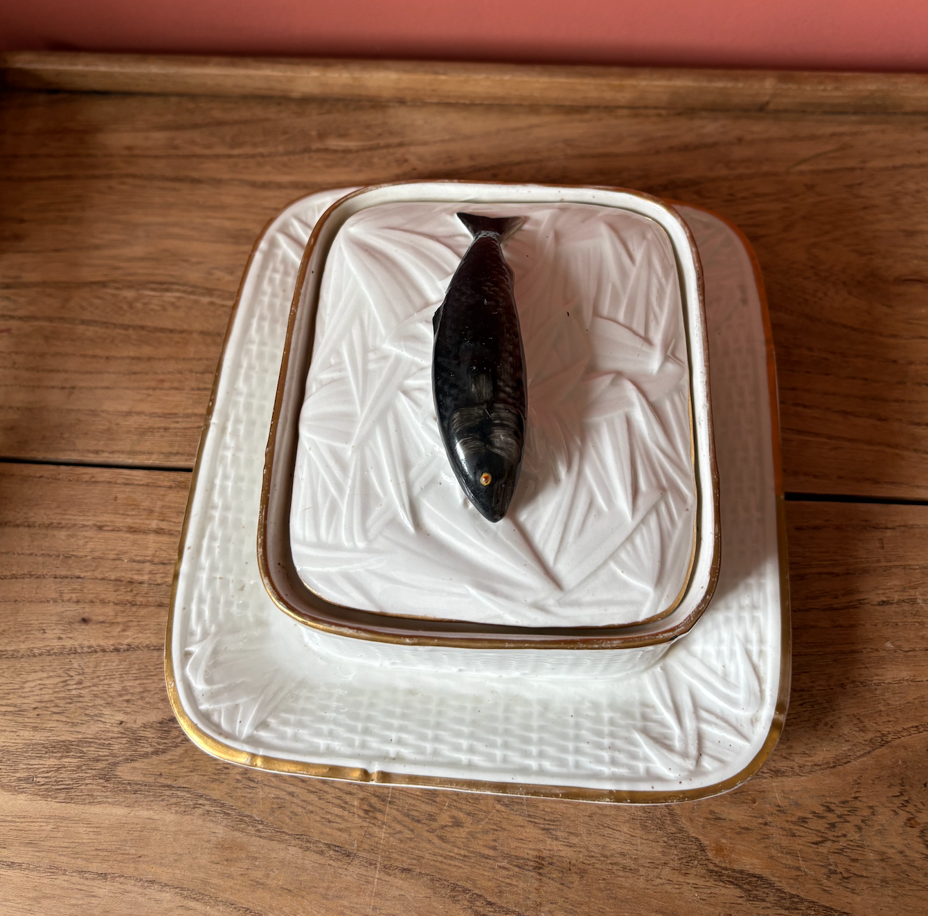 George Jones Albino Majolica Ironstone Sardine Box