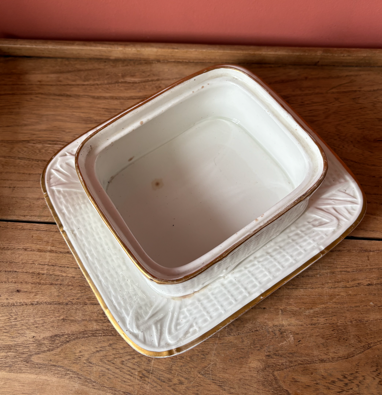 George Jones Albino Majolica Ironstone Sardine Box