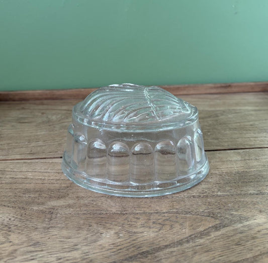 Shell Design Glass Jelly Mould