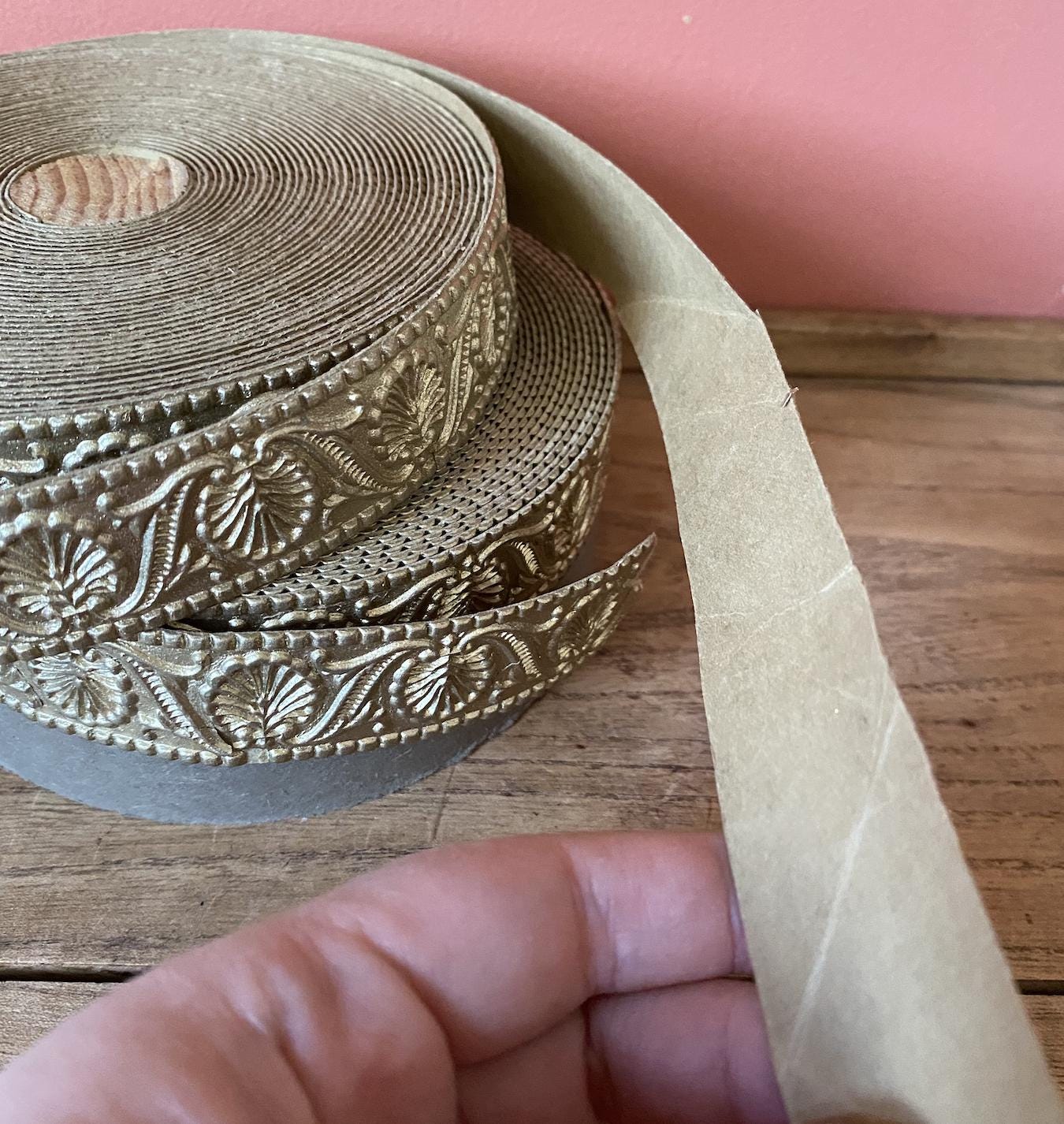 Vintage Flexible Wall Paper Trimming | Edging - Gold Shell Design