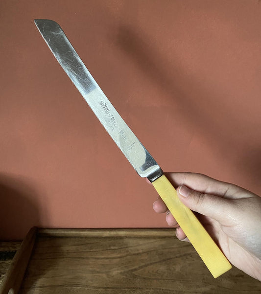 Vintage Faux Bone Handle Briar Serrata Bread Knife - Serrated Blade Sheffield Stainless Steel