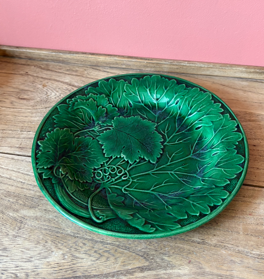 Green Leaf Vine Majolica Plate