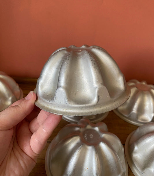 Vintage Round Aluminium Decorative Dessert Moulds