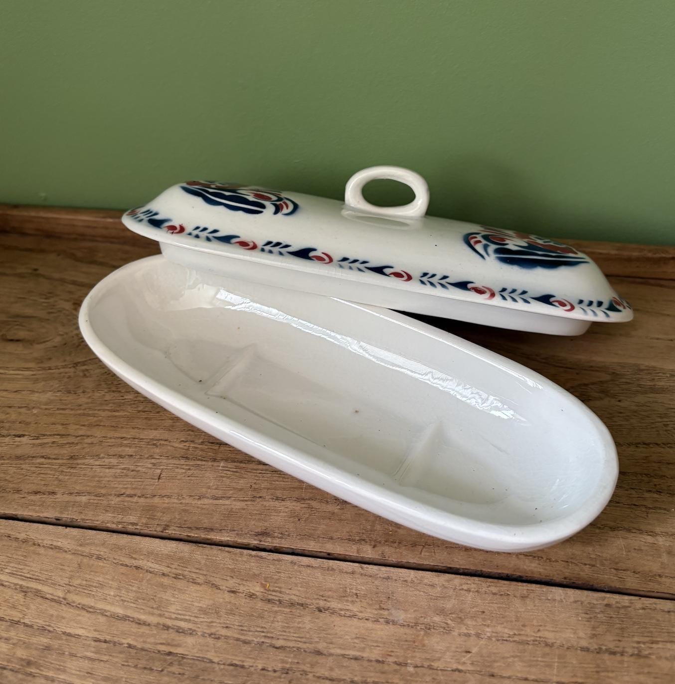 Nimy Belgian Bathroom Storage | Razor Box | Soap Dish