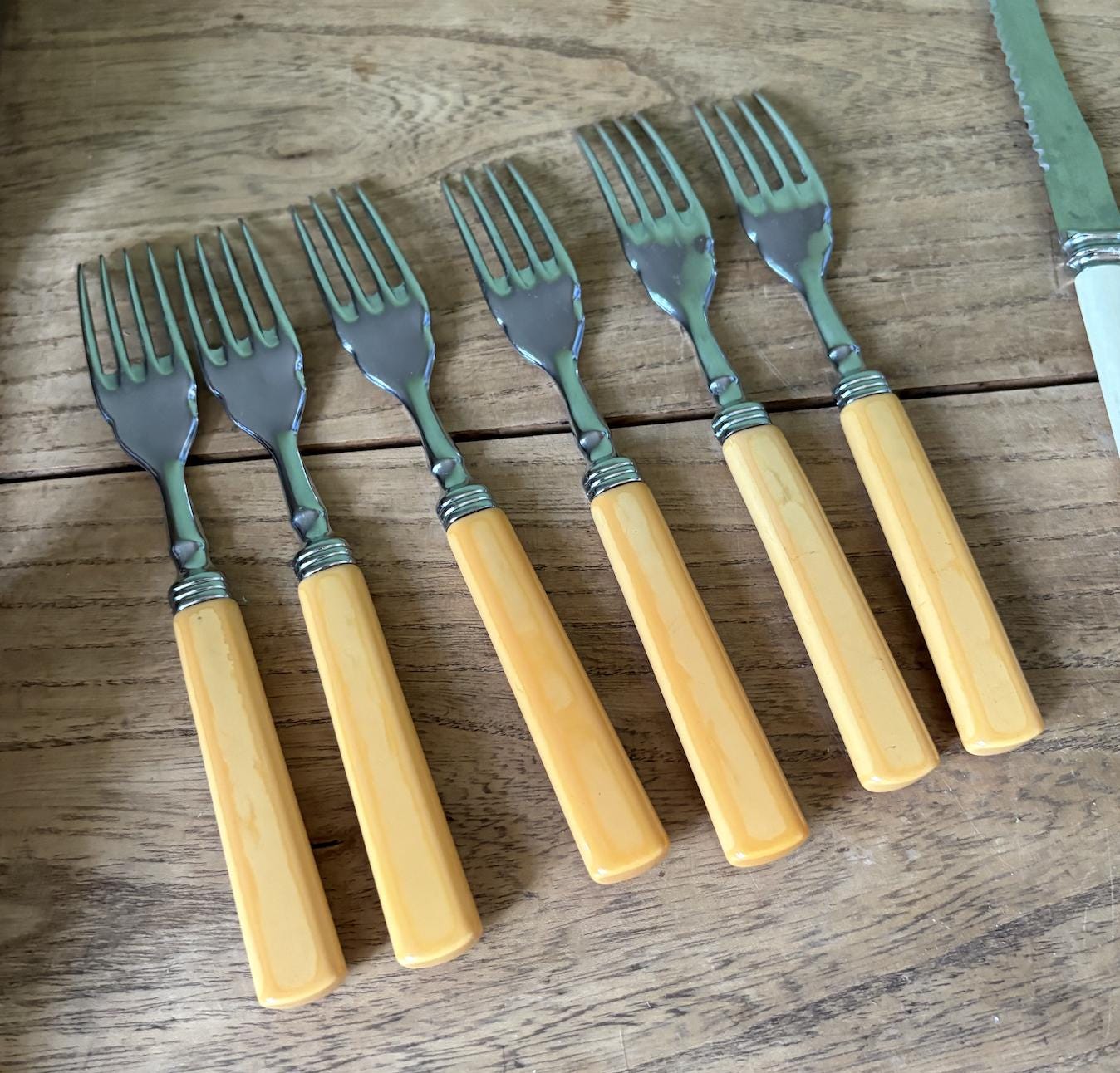 Fork Set (6) Yellow Plastic Handles - Embellished Tines
