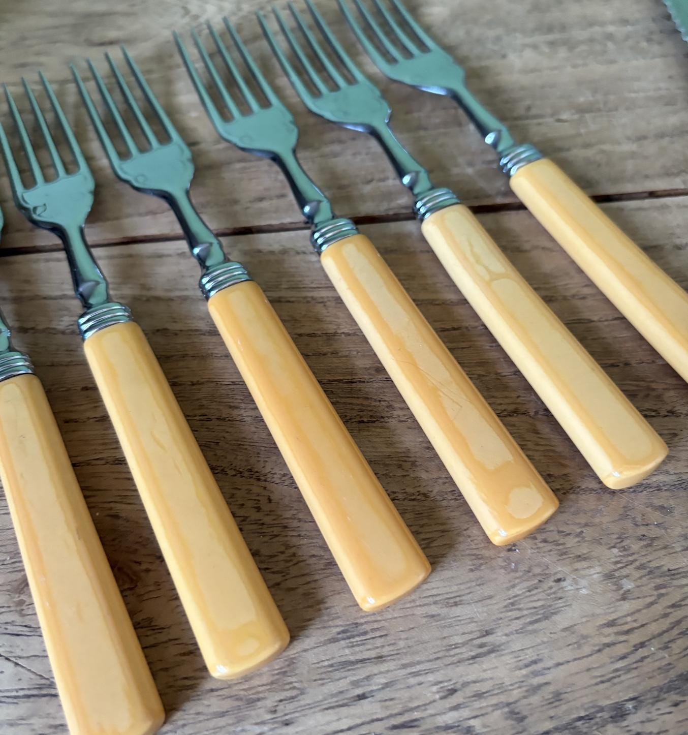 Fork Set (6) Yellow Plastic Handles - Embellished Tines