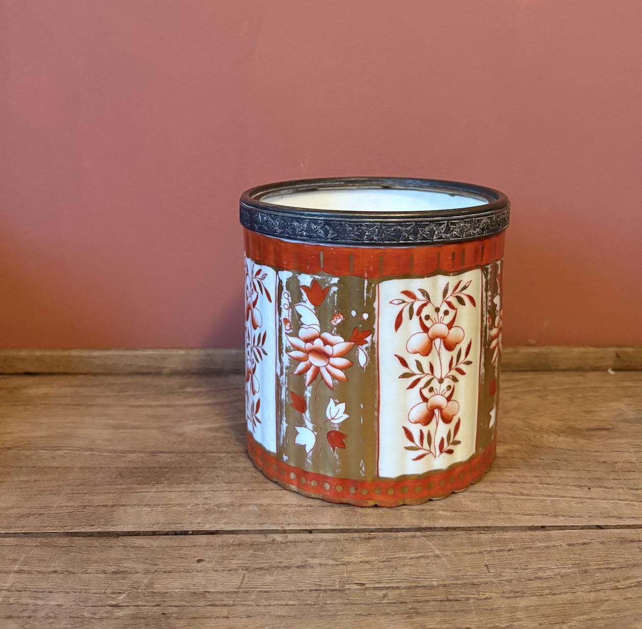 Rare Wedgwood Imari Style Biscuit Barrel with no Lid