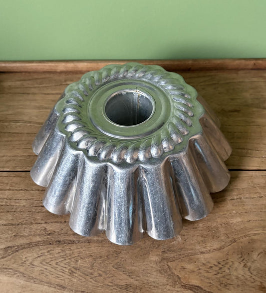 Aluminium Fluted Bundt Cake Mould