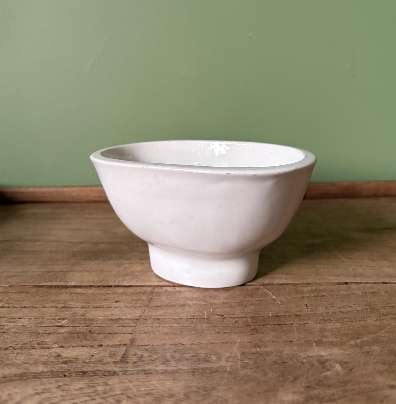 Copeland White Ceramic Jelly Moulds - Shell DesignCond