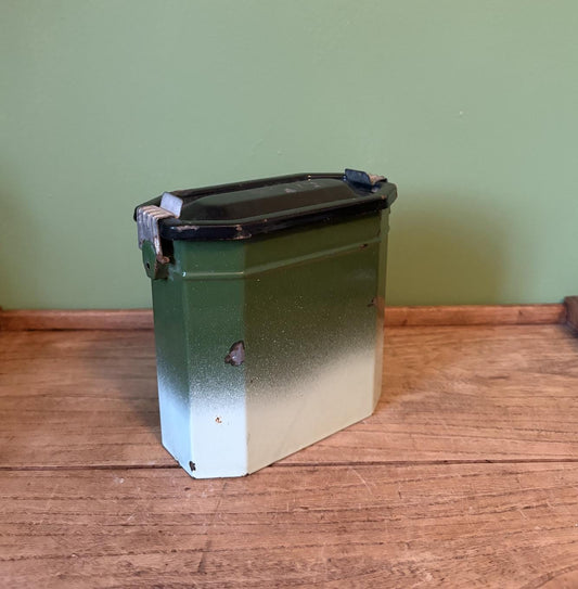 Green Two Toned Enamel French Lunch Box
