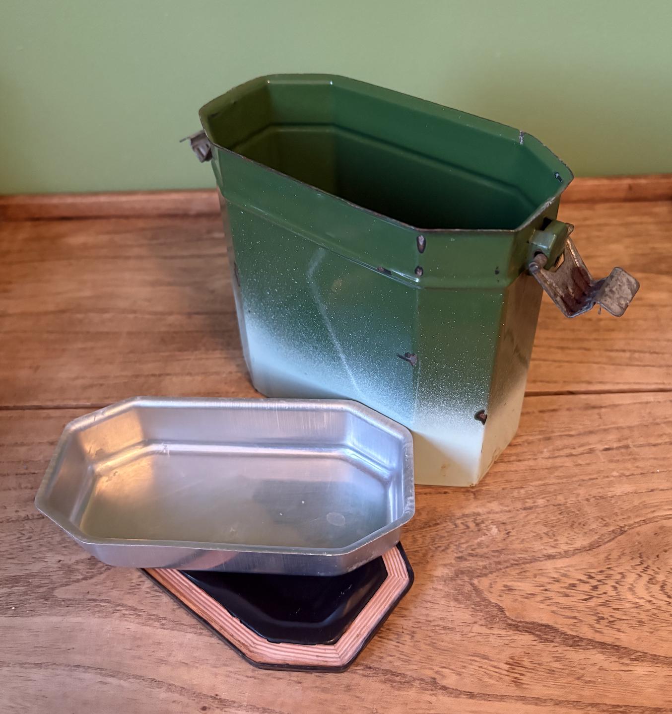 Green Two Toned Enamel French Lunch Box