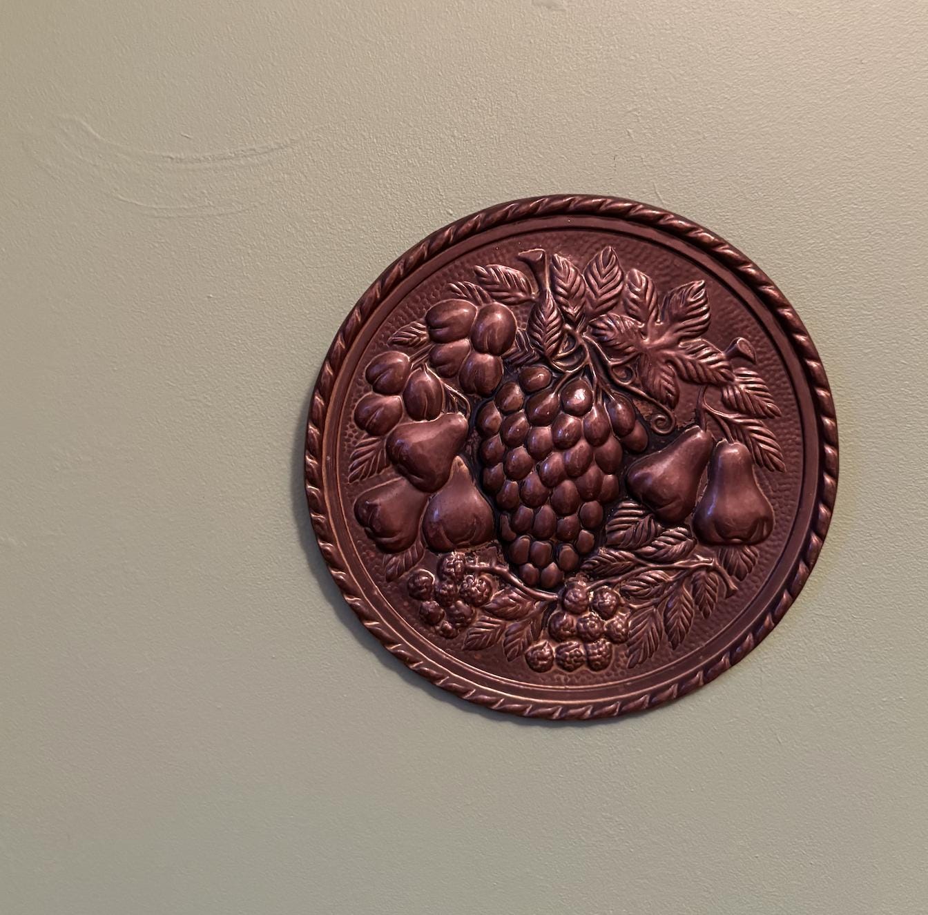 Small Round Metal Wall Plaque - Fruit Design