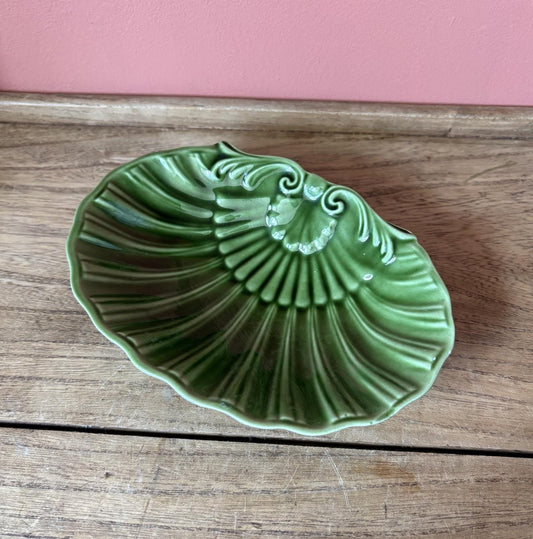 Green Majolica Sia Shell Shaped Dish