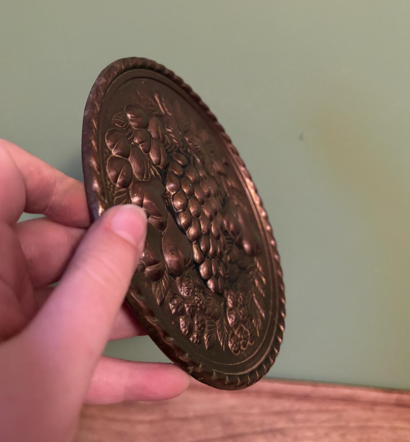 Small Round Metal Wall Plaque - Fruit Design