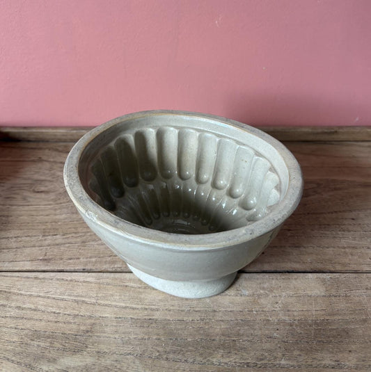 Victorian Biscuit Glaze Decorative Stoneware Jelly Mould