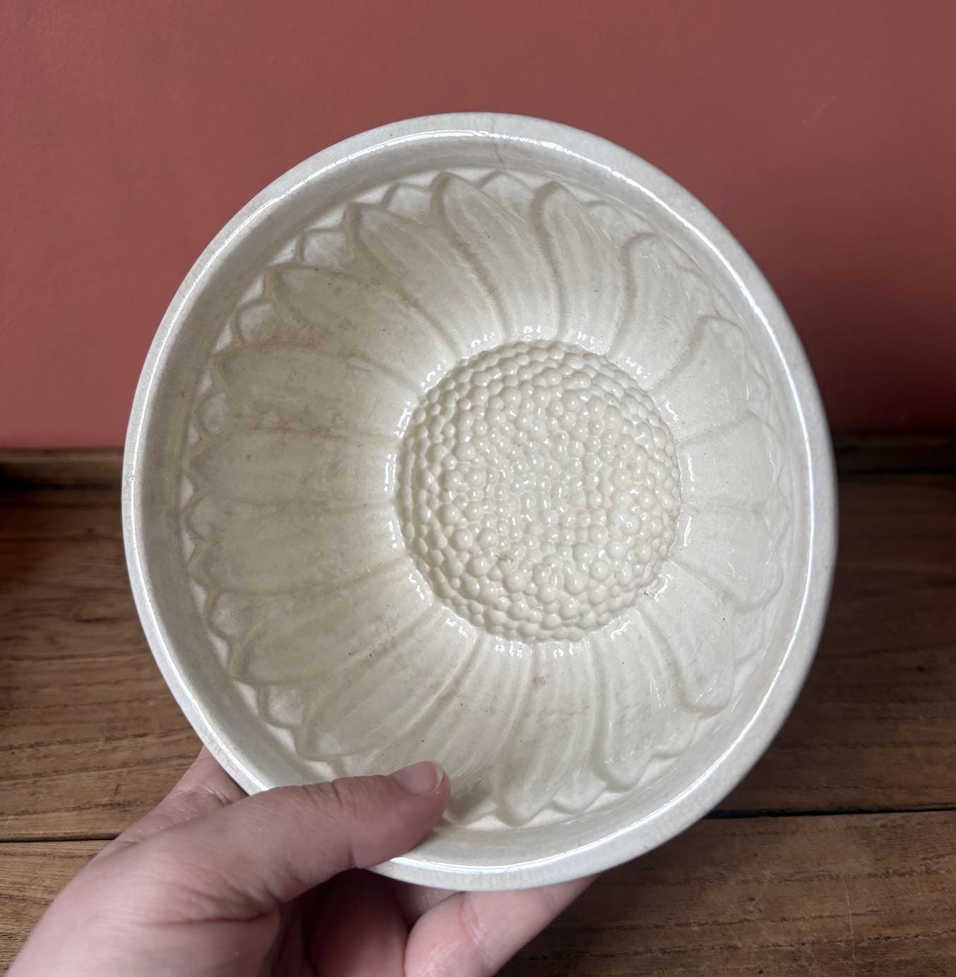 Early Round Ceramic Sunflower Jelly Mould