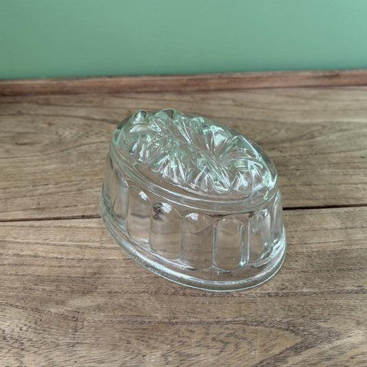 Small Oval Shaped Glass Decorative Jelly Mould