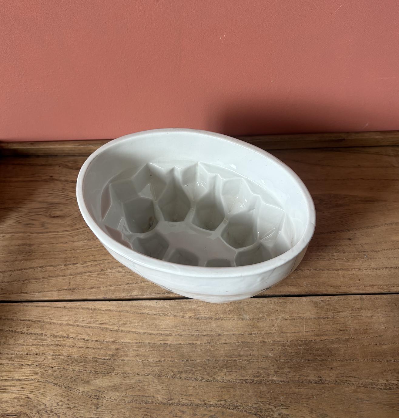 Medium White Oval Decorative Jelly Mould